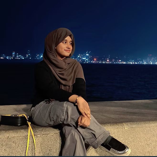 The Home I can't reach — Three Poems by Reya Raffi